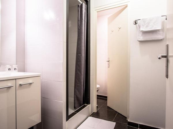 Hotel Actuel Chambéry Centre Gare : photo 3 de la chambre chambre triple