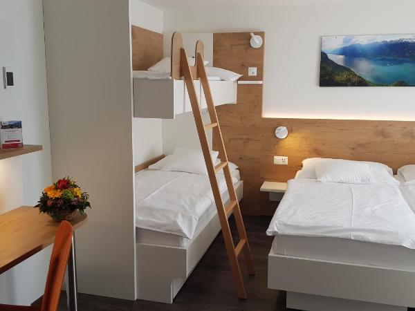 Hotel Bernerhof : photo 3 de la chambre chambre quadruple supérieure avec climatisation