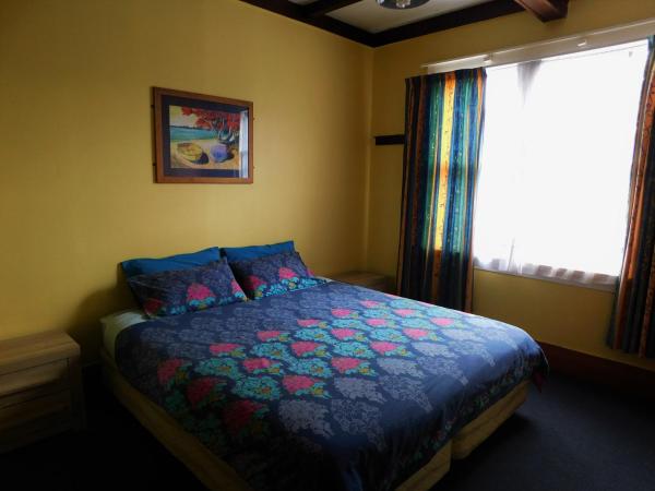 Rotorua Central Backpackers : photo 4 de la chambre chambre lit king-size