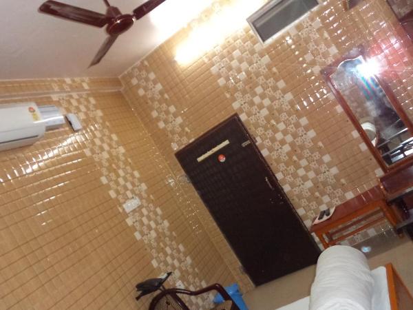 Hotel Chandra Lokk : photo 2 de la chambre chambre double Économique