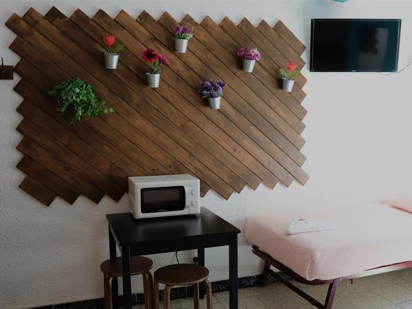 Pensión Fortea : photo 3 de la chambre chambre quadruple avec salle de bains