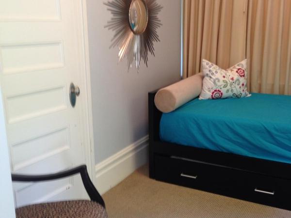 Barclay House Bed and Breakfast : photo 1 de la chambre suite lit queen-size