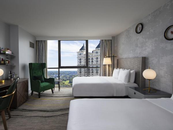 The Starling Atlanta Midtown, Curio Collection by Hilton : photo 3 de la chambre hébergement lit queen-size avec vue 