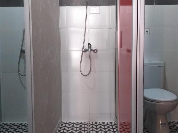 Home Addicts Hostel : photo 1 de la chambre lits superposés dans dortoir masculin 