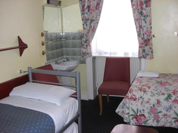 Albany Hotel : photo 1 de la chambre chambre triple