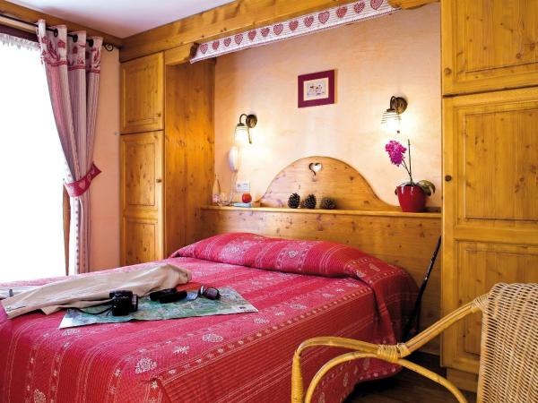 Hôtel Belalp : photo 3 de la chambre chambre double - vue sur vallée