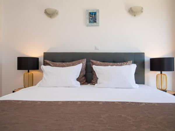 Villa Dard : photo 4 de la chambre chambre double avec terrasse