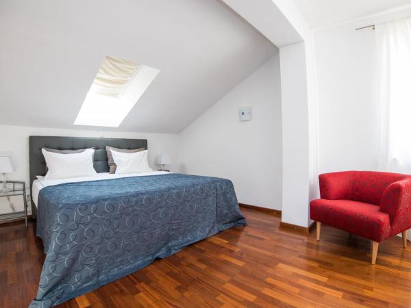 Villa Dard : photo 7 de la chambre suite 2 chambres supérieure avec balcon - vue sur mer