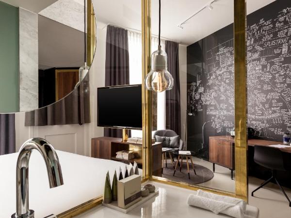 INK Hotel Amsterdam - MGallery Collection : photo 7 de la chambre suite junior lit king-size