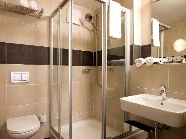 Ausbildungshotel St. Theresia : photo 2 de la chambre chambre simple avec salle de bains privative