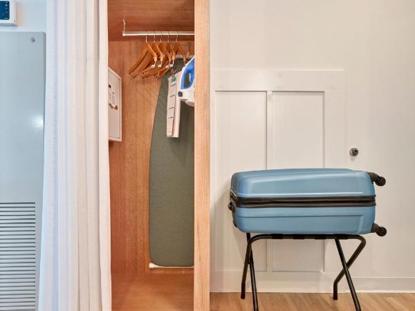 Universal's Endless Summer Resort - Surfside Inn and Suites : photo 10 de la chambre chambre avec 2 lits queen-size - vue sur piscine (entrée anticipée au parc incluse*)