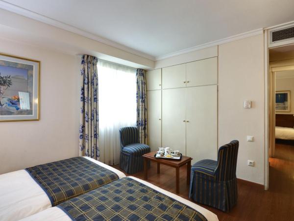 Titania Hotel : photo 2 de la chambre family room standard