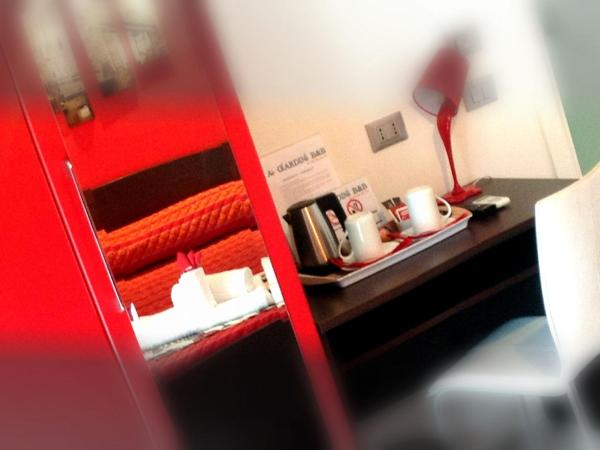 Ai Giardini Rooms : photo 1 de la chambre chambre double avec salle de bains privative