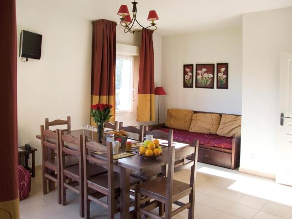 Lagrange Vacances Le Clos des Vignes : photo 6 de la chambre maisonnette duplex (4-6 adultes)