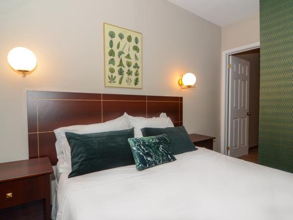 Maison Cartier Montreal : photo 3 de la chambre chambre lit queen-size avec balcon