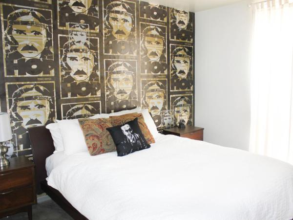 Ocean Front Vortex Female Hostel private rooms Free bikes : photo 8 de la chambre suite lit queen-size deluxe