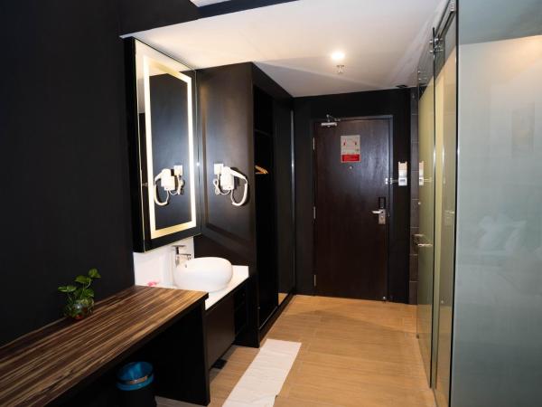 Artworks Hotel Ipoh : photo 2 de la chambre chambre lit king-size standard sans fenêtre