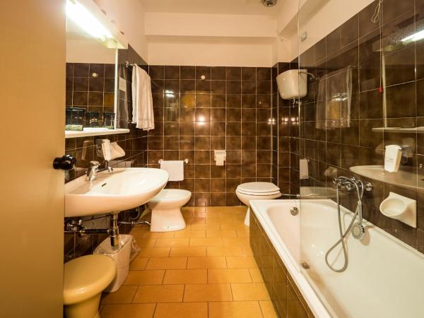 Hotel Vega Perugia : photo 1 de la chambre chambre familiale classique 