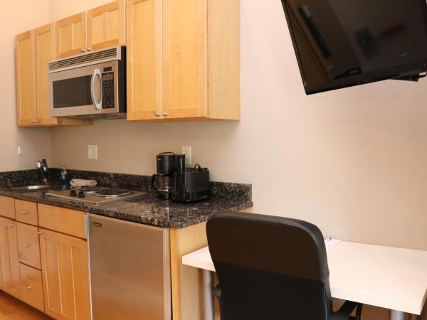 Charming Studio in Boston Brownstone, C.Ave#5 : photo 4 de la chambre studio