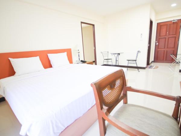 White House Bizotel : photo 2 de la chambre suite junior familiale