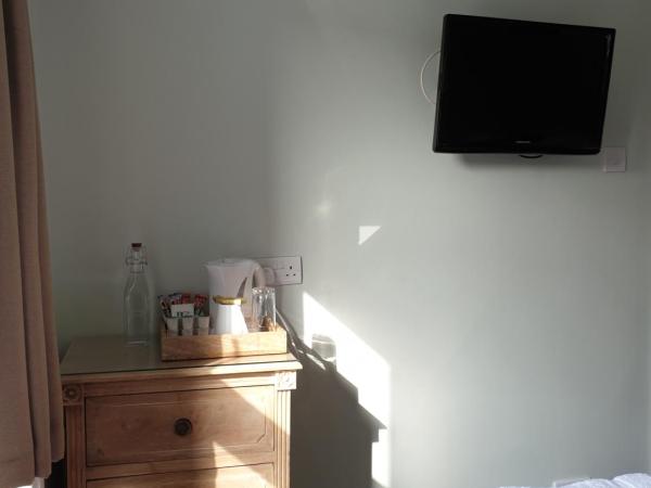 Starlings Guest House : photo 8 de la chambre chambre simple avec toilettes communes - 2ème Étage
