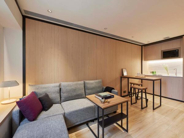 CM+ Hotels and Serviced Apartments : photo 5 de la chambre hébergement 1 chambre - vue sur port (tour sud)