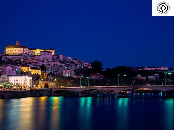 Hotel D. Luis : photo 6 de la chambre chambre double ou lits jumeaux avec terrasse - vue sur ville