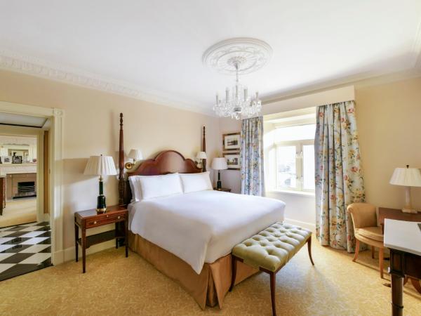 The Savoy : photo 1 de la chambre suite personality - vue partielle sur fleuve