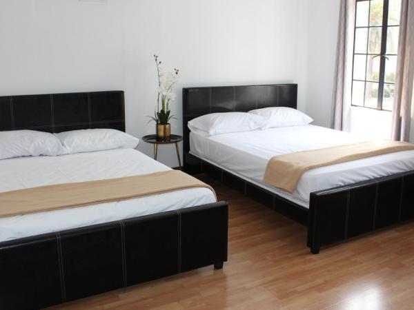 Libra Hotel : photo 2 de la chambre chambre double avec salle de bains privative