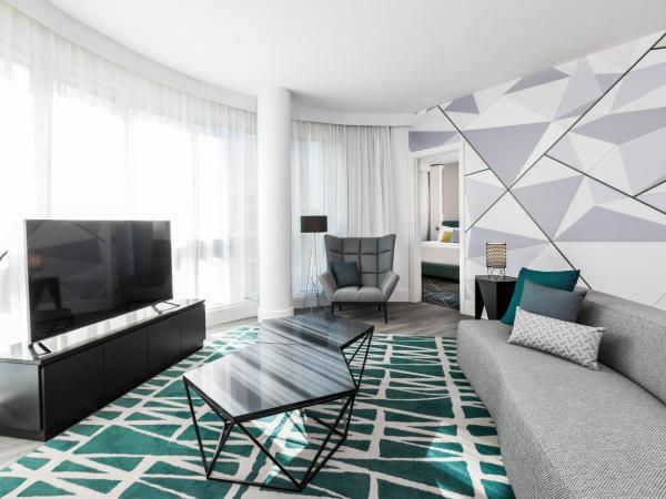 Warwick Le Crystal - Montréal : photo 2 de la chambre suite crystal