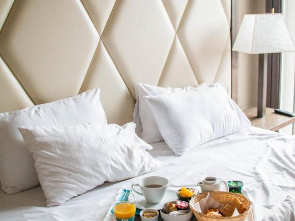 Le Safari Hotel Restaurant : photo 1 de la chambre chambre double avec balcon - côté piscine