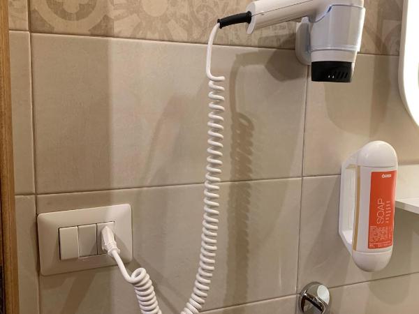 Domus Plaza : photo 6 de la chambre chambre double deluxe - vue sur ville