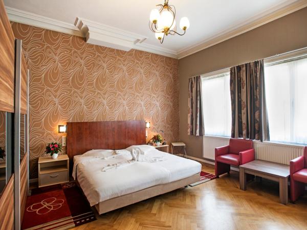 Hotel Cathedral Gent Centrum : photo 5 de la chambre chambre double avec coin salon