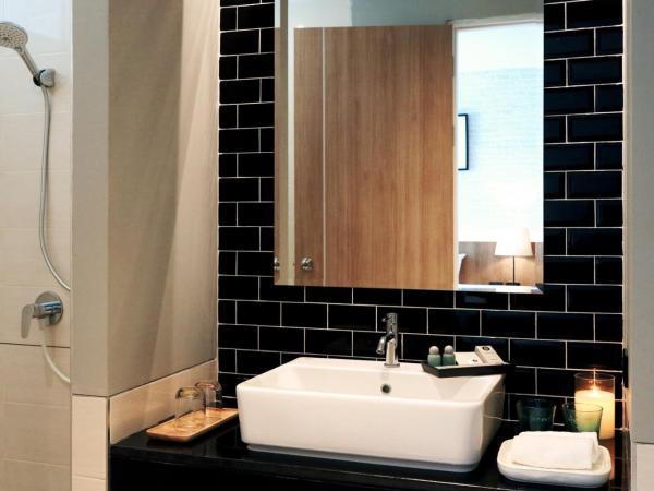 B Stay Hotel - SHA Plus Certified : photo 6 de la chambre chambre lits jumeaux deluxe