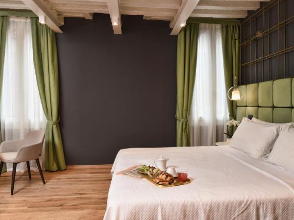 Hotel Maison Ducal : photo 2 de la chambre chambre triple exclusive - vue sur canal