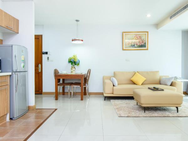 Lasalle Suites Hotel & Residence : photo 3 de la chambre deluxe suite - 1 bedroom with pool view