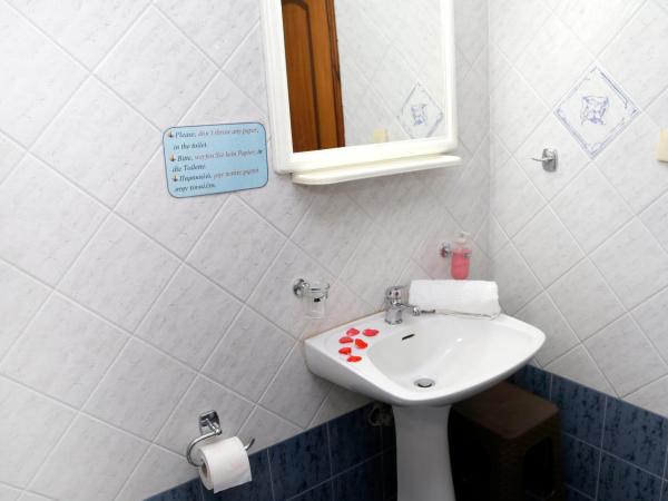 Athina : photo 8 de la chambre chambre lits jumeaux