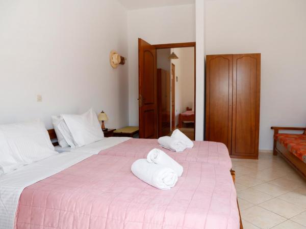 Athina : photo 6 de la chambre chambre familiale avec balcon