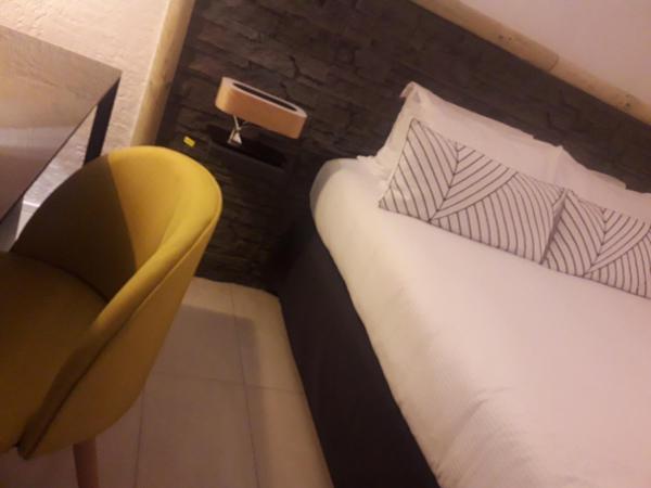 Hotel De La Mer : photo 3 de la chambre chambre double avec douche à l'italienne - climatisée