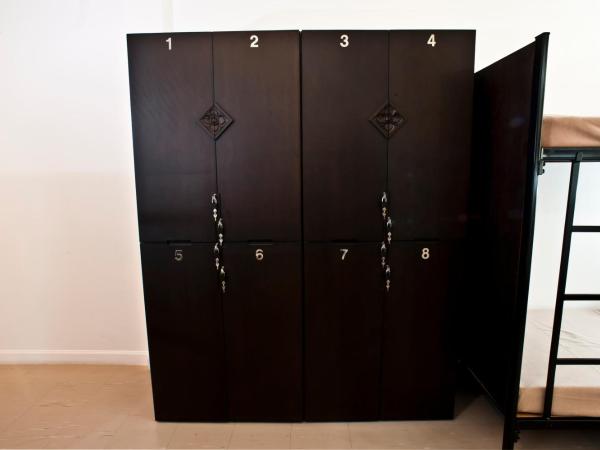 G9bangkok : photo 3 de la chambre chambre familiale avec salle de bains privative (8 adultes)