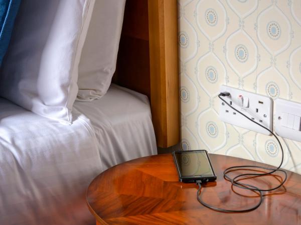 Killarney Dromhall Hotel : photo 4 de la chambre chambre triple