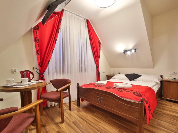 Grand Podhale Resort&Spa- Jacuzzi - Sauna fińska i Łaźnia parowa - Widok na Tatry : photo 2 de la chambre petite chambre double