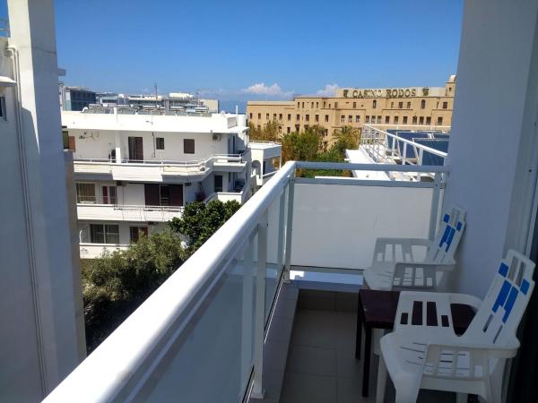 International Hotel : photo 5 de la chambre chambre double supérieure