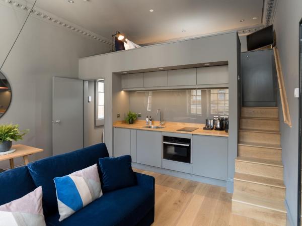 Hiding Space - Trim Street Apartments : photo 4 de la chambre appartement supérieur mezzanine