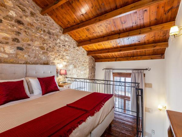 Phaedra Suites : photo 3 de la chambre suite triple avec balcon