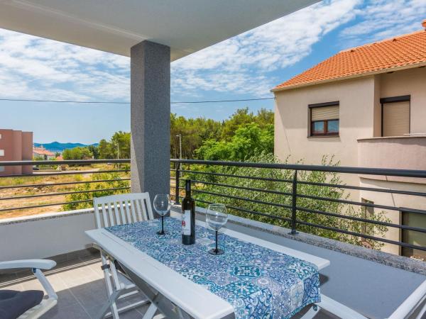 Apartments Marta 1 : photo 10 de la chambre appartement deluxe