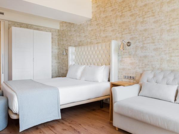 Eurostars Porto Douro : photo 5 de la chambre chambre supérieure avec canapé-lit