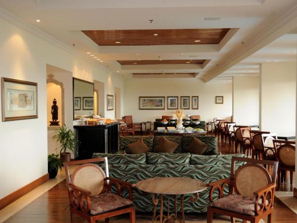 Hyatt Regency Kathmandu : photo 2 de la chambre chambre lit king-size - accès au club