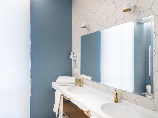 Hotel Aristeo : photo 5 de la chambre chambre triple supérieure