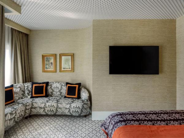 The First One Madrid Preciados : photo 5 de la chambre suite junior